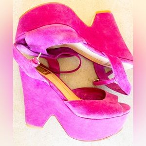 Dolce Vita Raspberry Platforms (size 7.5)